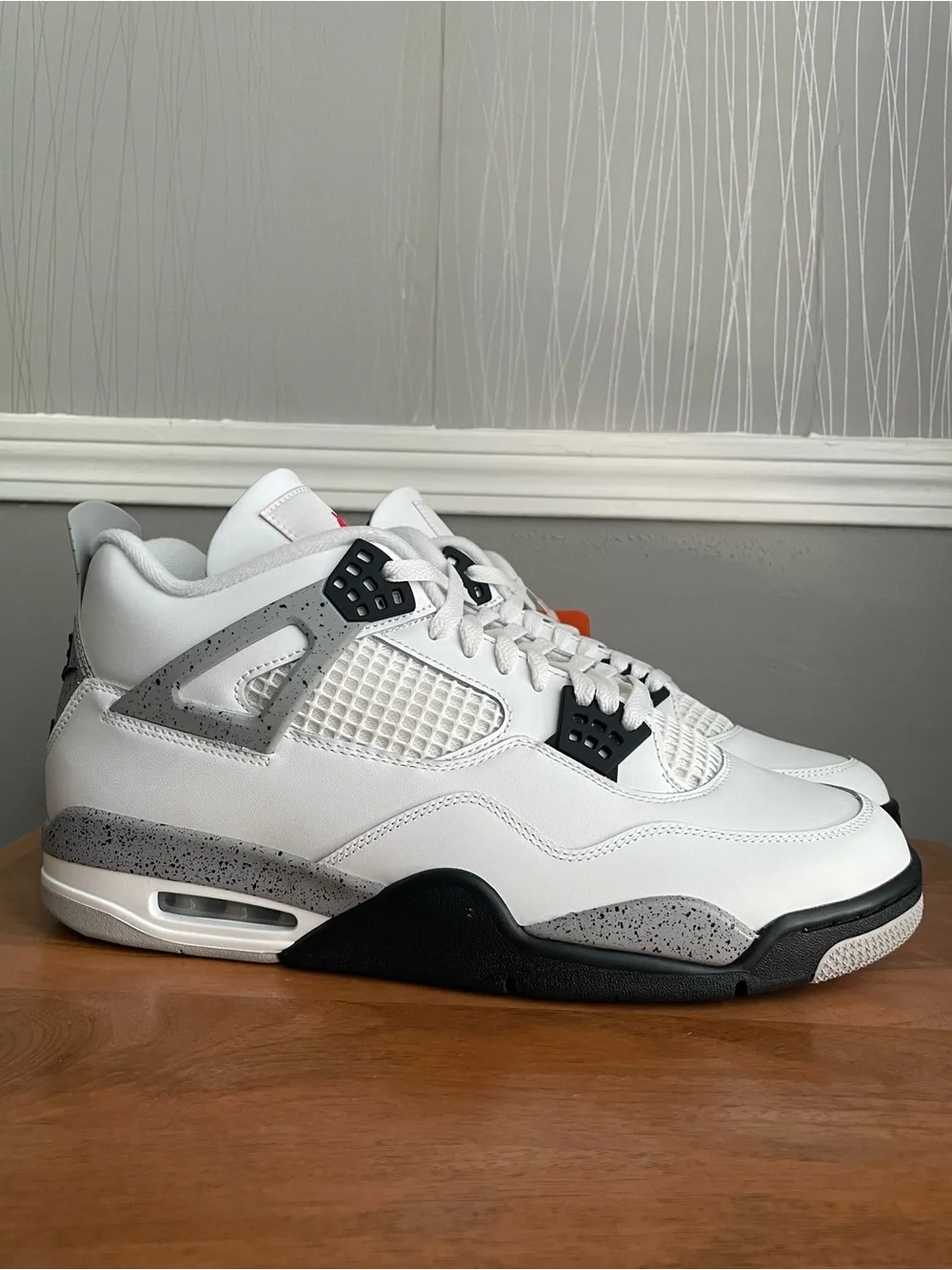 Nike Air Jordan 4 Retro White Cement Summit White Fire Red Men’s Size 13 FV5029-